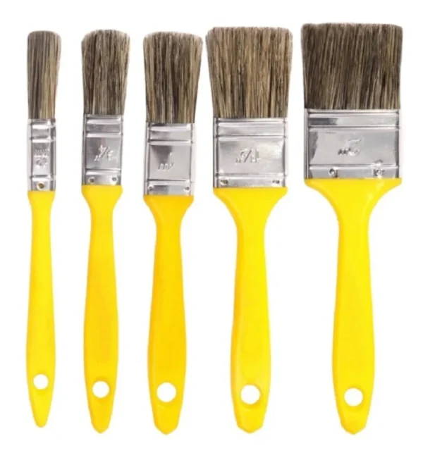 O Kit Trincha Amarelo da compel é um conjunto de pincéis de alta qualidade da marca Compel, conhecida pela sua excelência em ferramentas de pintura. Este kit é composto por cinco pincéis, cada um com cerdas sintéticas que garantem uma aplicação suave e uniforme da tinta. Tamanhos: 1, 1.1/2, 1/2, 2, 3/4. Indicada: tinta a base solvente, óleo e esmalte. Em suma, o Kit Trincha é uma combinação de qualidade, durabilidade e versatilidade. Seja para um projeto de pintura em casa ou para uso profissional, este kit de pincéis da Compel é uma escolha confiável que irá atender às suas necessidades de pintura com facilidade e eficiência.